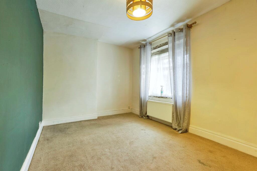 Additional property image - View Croft Road, Shipley