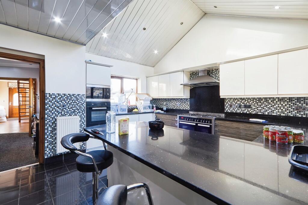Additional property image - Coniston Grove, Bradford