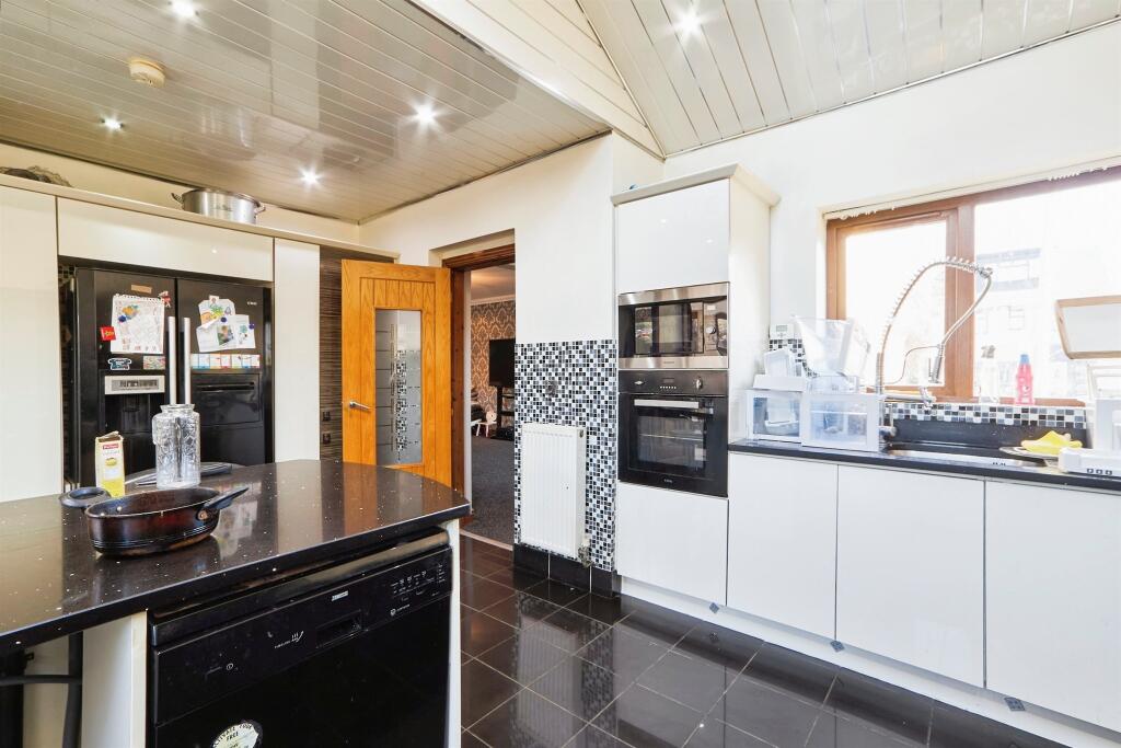 Additional property image - Coniston Grove, Bradford