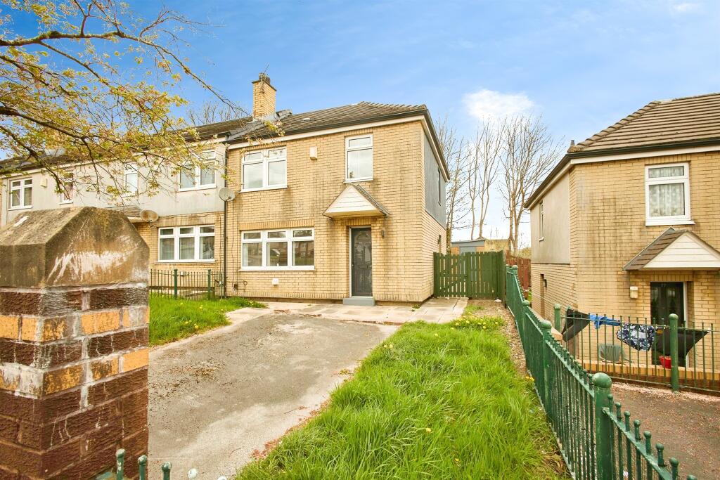 Main image of property: Freshfield Gardens, Allerton, Bradford