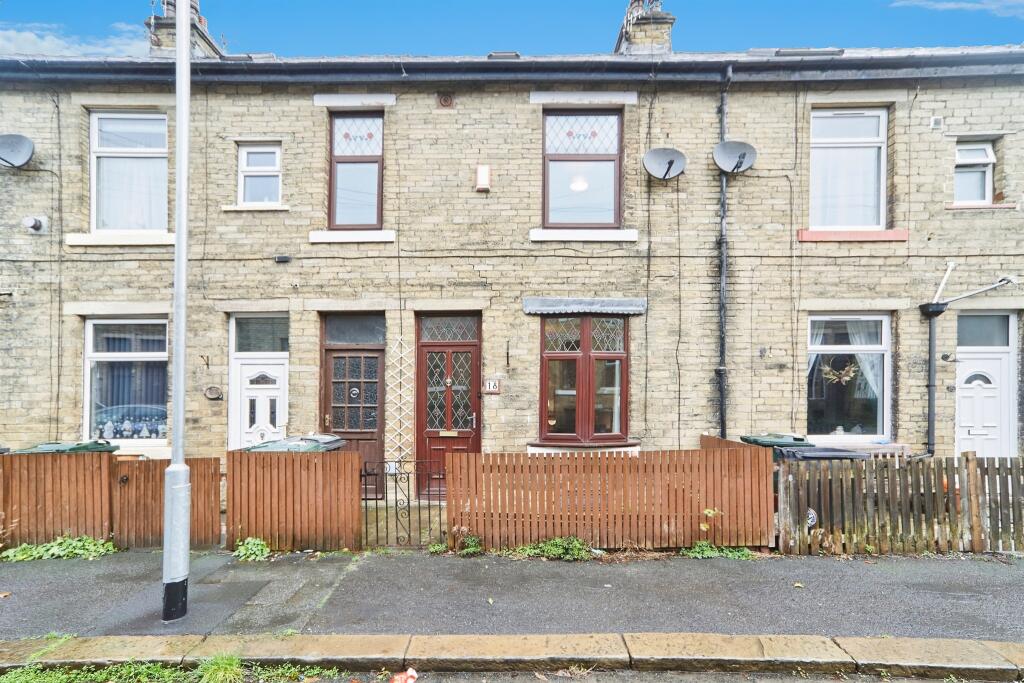 Main image of property: Shaftesbury Avenue, Shipley