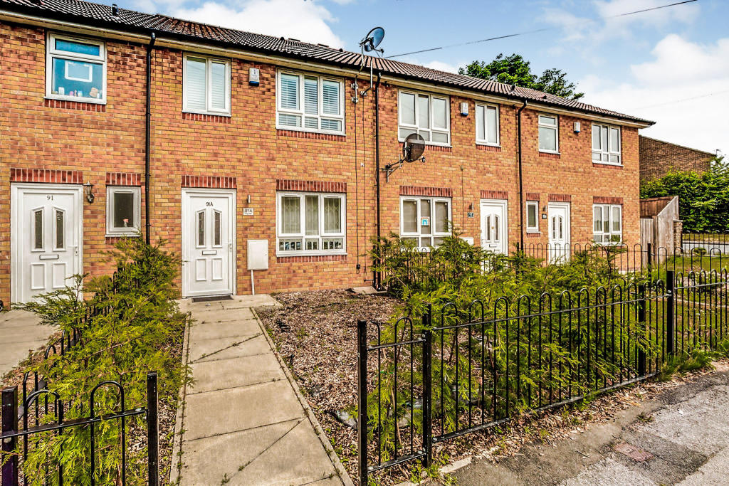 2 bedroom terraced house for sale in Crag Road, Shipley, BD18