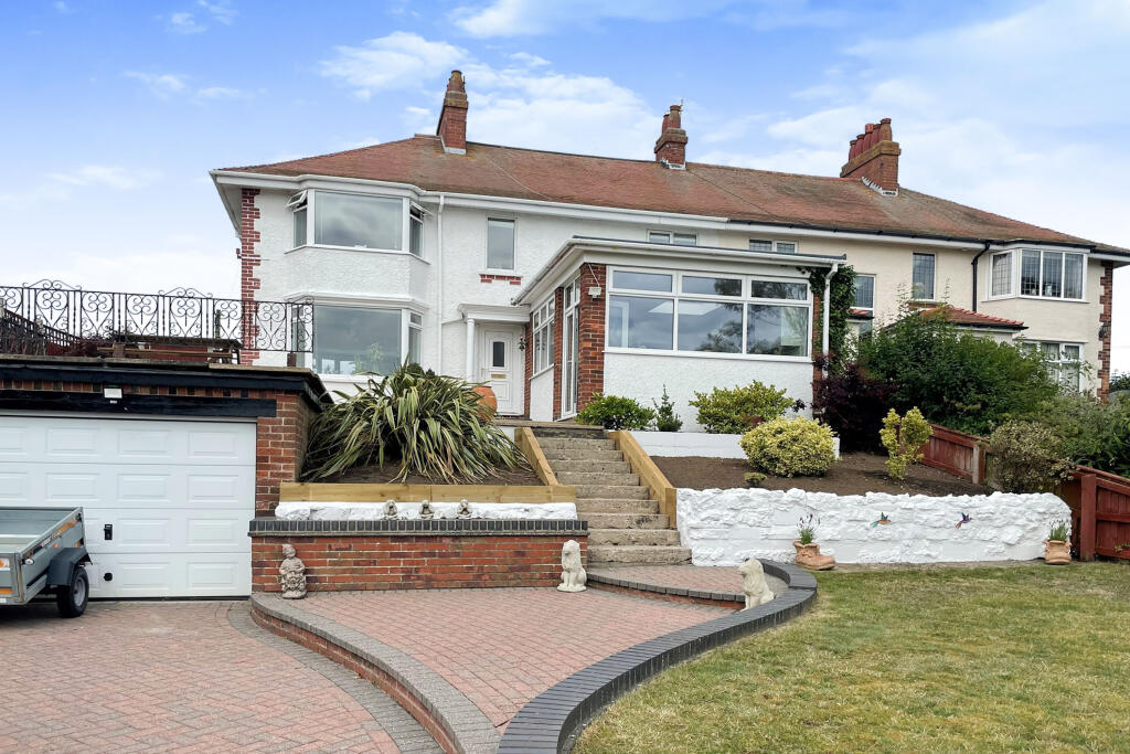 4 bedroom semidetached house for sale in Seacroft Esplanade, Skegness