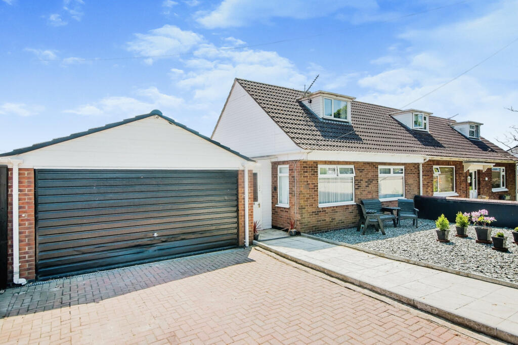 2 bedroom semidetached bungalow for sale in Roman Bank, Skegness, PE25