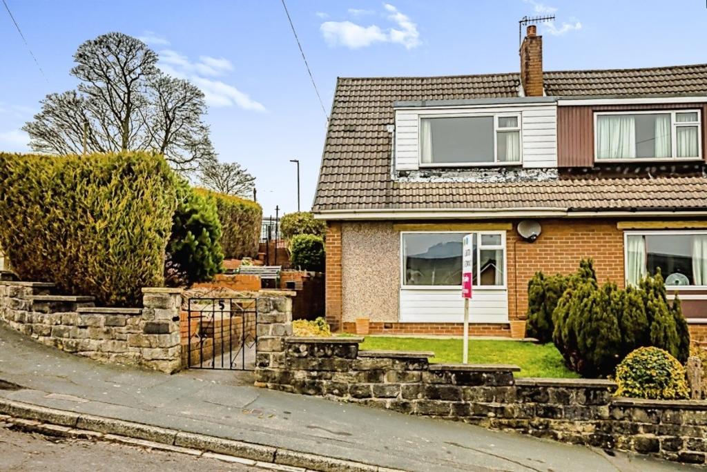 3 bedroom semidetached house for sale in Higher Brockwell, Sowerby