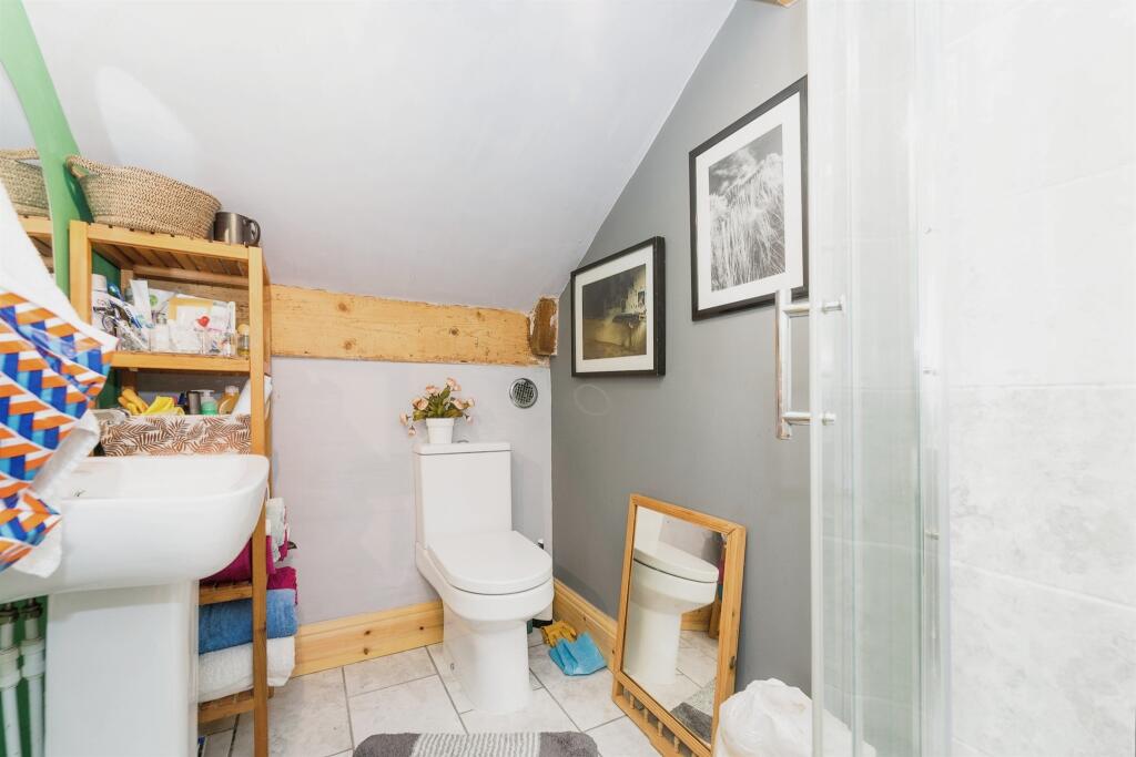 3 bedroom terraced house for sale in Henshaw Road, Todmorden, OL14