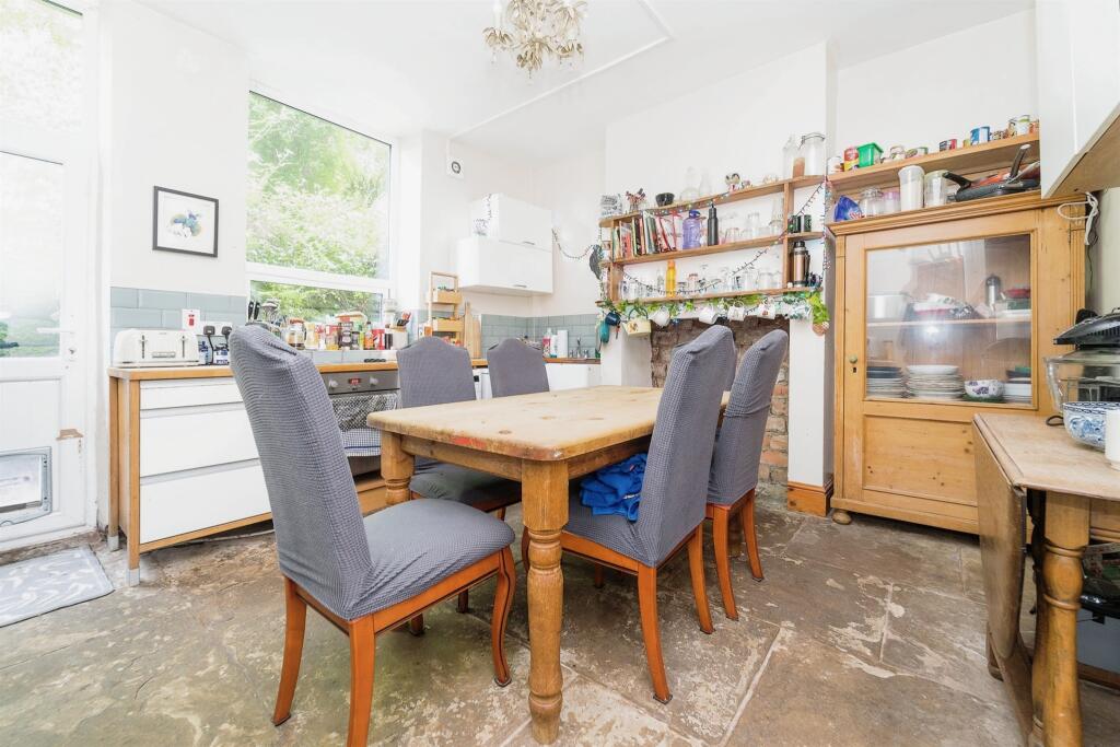 3 bedroom terraced house for sale in Henshaw Road, Todmorden, OL14