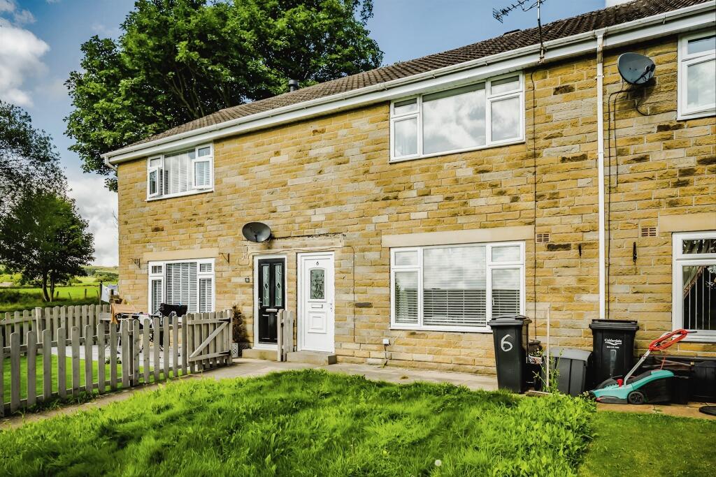 2 bedroom terraced house for sale in Mill Bank Close, Sowerby Bridge, HX6
