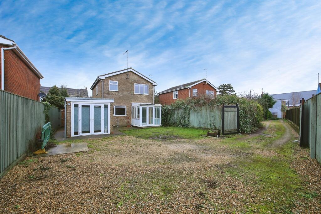 3 bedroom detached house for sale in High Road, Whaplode, Spalding, PE12