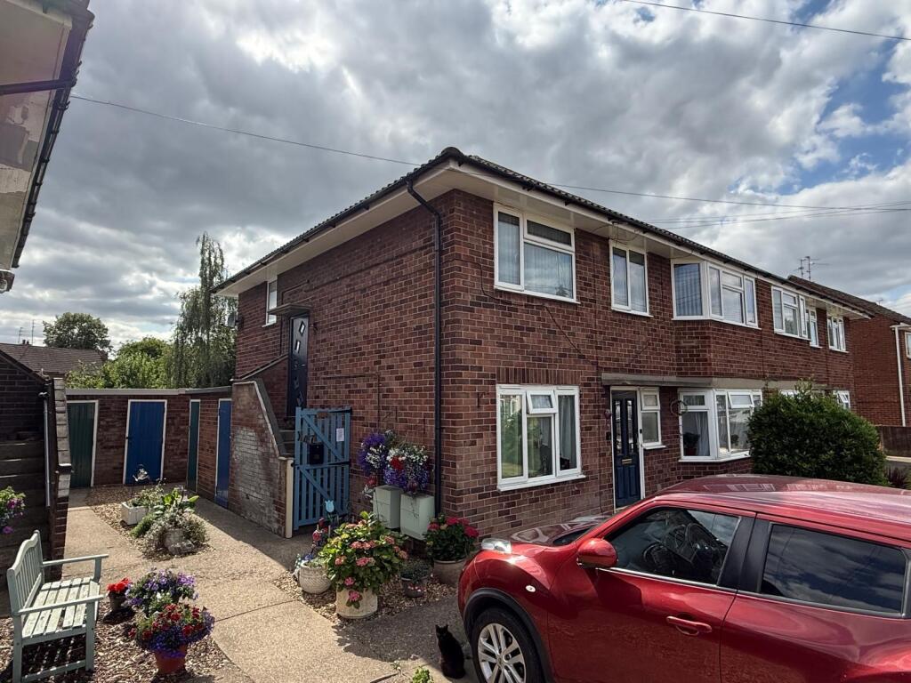 Main image of property: Clay Lake, Spalding