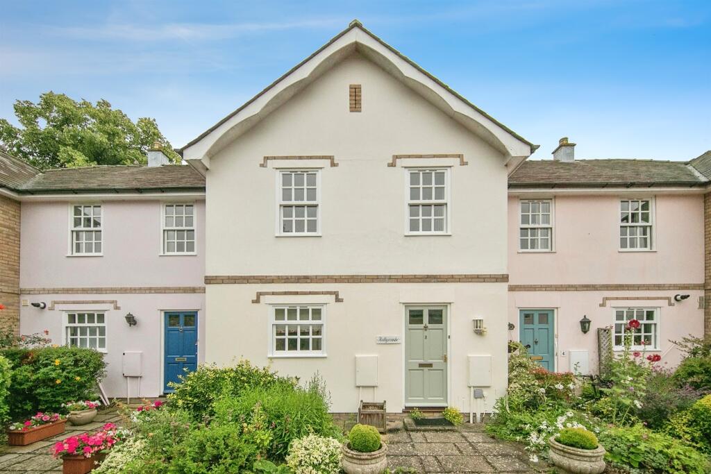 2 bedroom terraced house for sale in Peddars Court, Long Melford