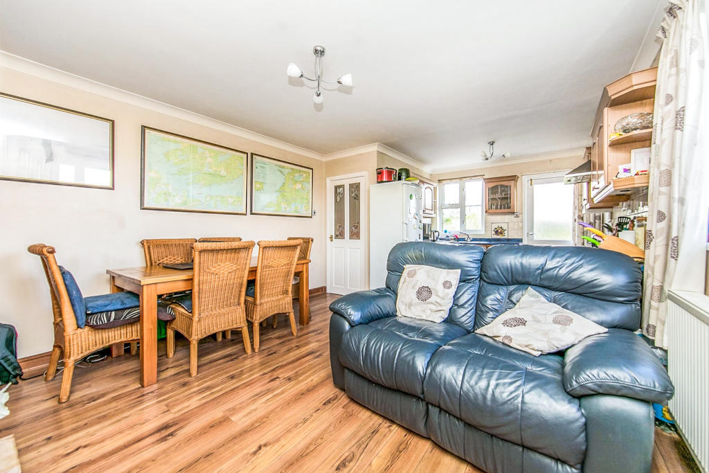 3 bedroom semidetached house for sale in The Street, Preston St. Mary