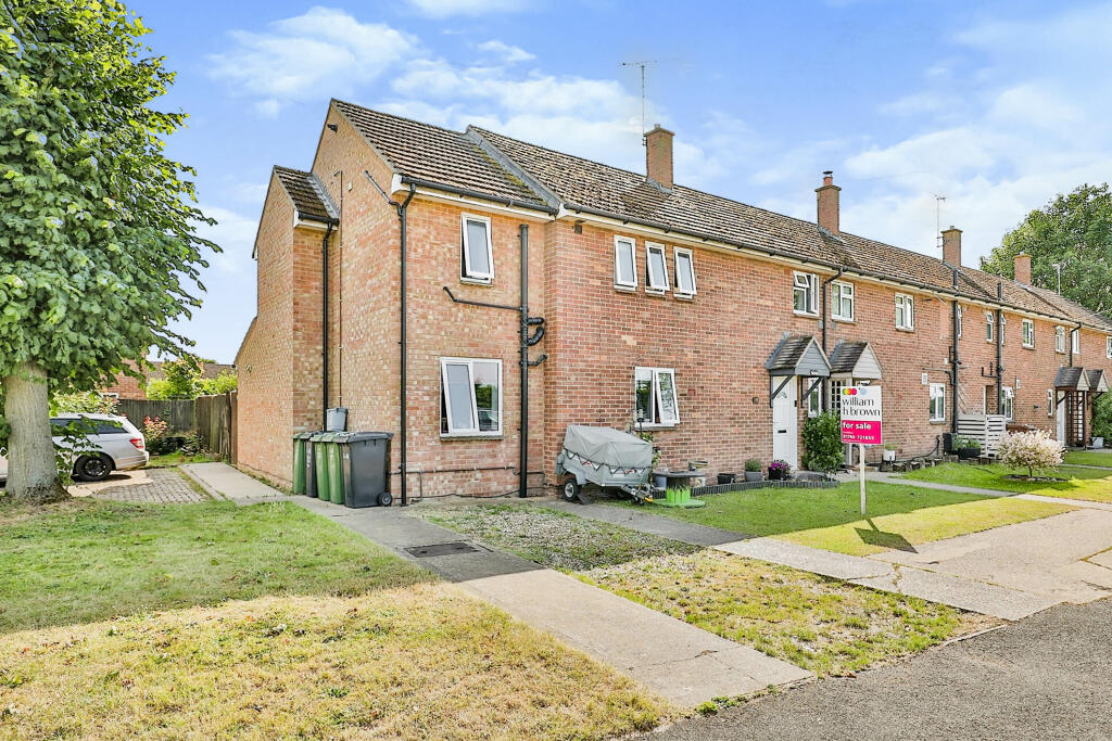 4 bedroom end of terrace house for sale in Fen Road, Upper Marham, King