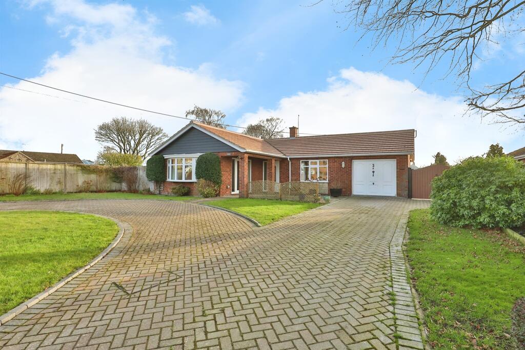 3 bedroom detached bungalow for sale in Ramms Lane, Necton, Swaffham, PE37