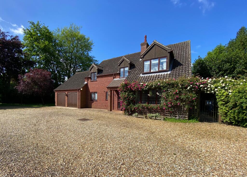 4 bedroom detached house for sale in Theatre Street, Swaffham, PE37