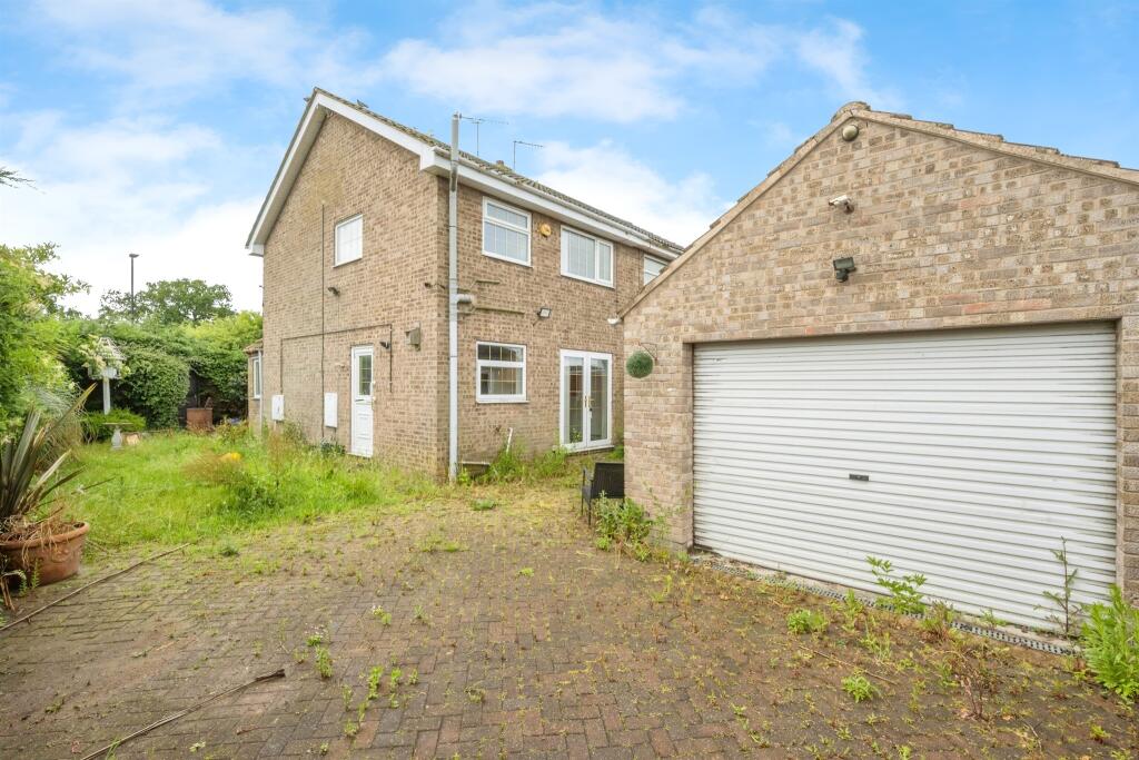 Main image of property: Grampian Way, Thorne, Doncaster