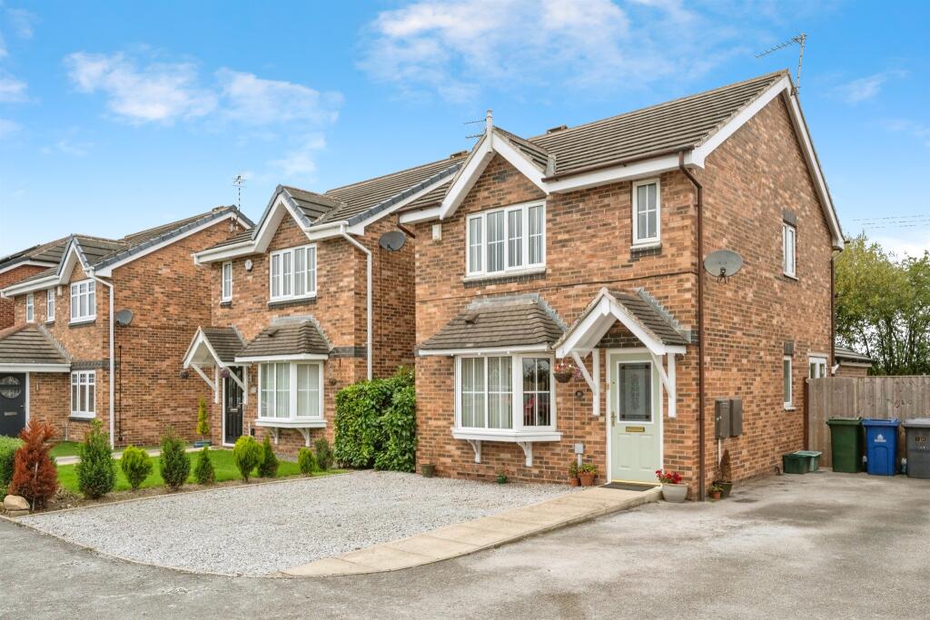 4 bedroom detached house