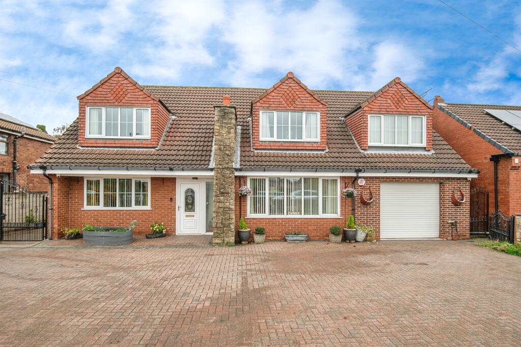 Main image of property: West Street, Thorne, DONCASTER