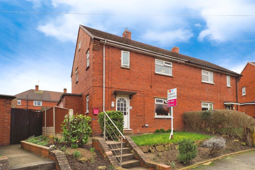 3 bedroom semidetached house for sale in Savile Drive, Horbury