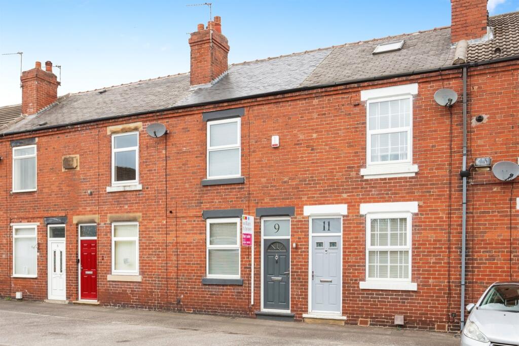 2 bedroom terraced house for sale in Durkar Low Lane, Durkar, Wakefield