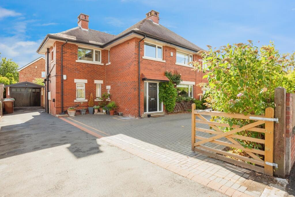Main image of property: Kingsway, Ossett