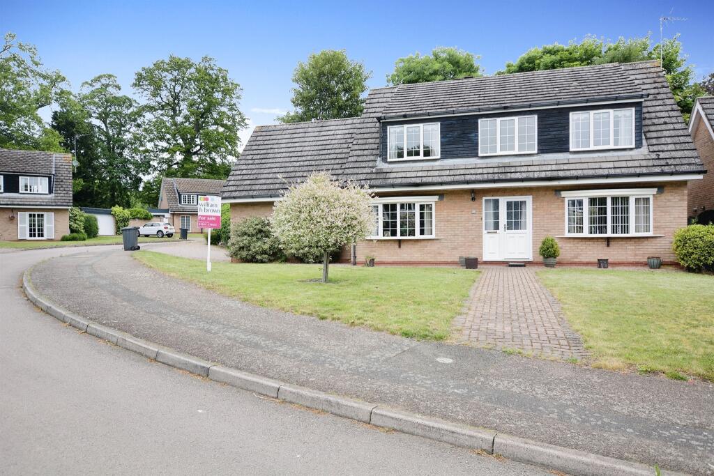 4 bedroom detached house for sale in Mackworth Drive, Finedon