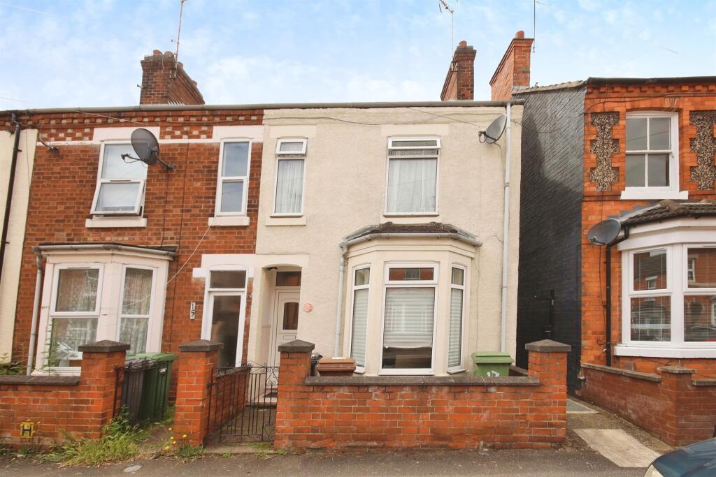 2 bedroom end of terrace house for sale in Melton Road, Wellingborough, NN8
