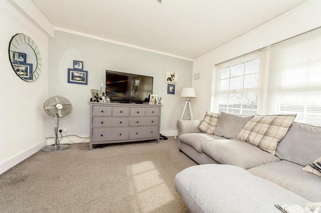 Additional property image - Cole Green Lane, Welwyn Garden City