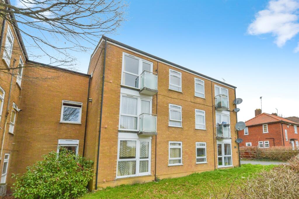 1 bedroom apartment for sale in Upperfield Road, Welwyn Garden City, AL7