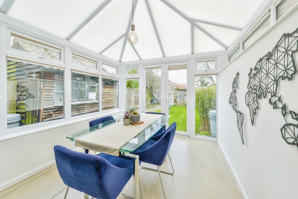 Additional property image - Woodhall Lane, WELWYN GARDEN CITY