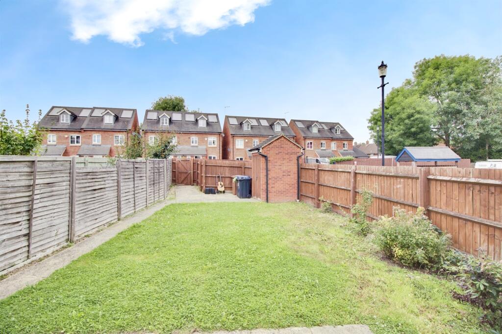 Additional property image - Cole Green Lane, Welwyn Garden City