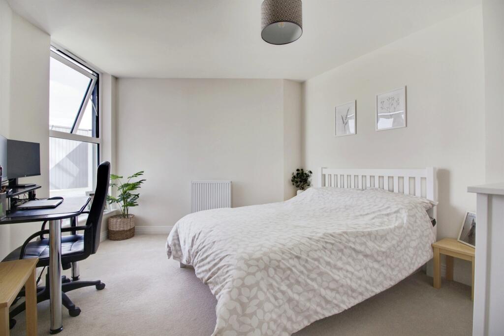 Additional property image - Bessemer Road, WELWYN GARDEN CITY