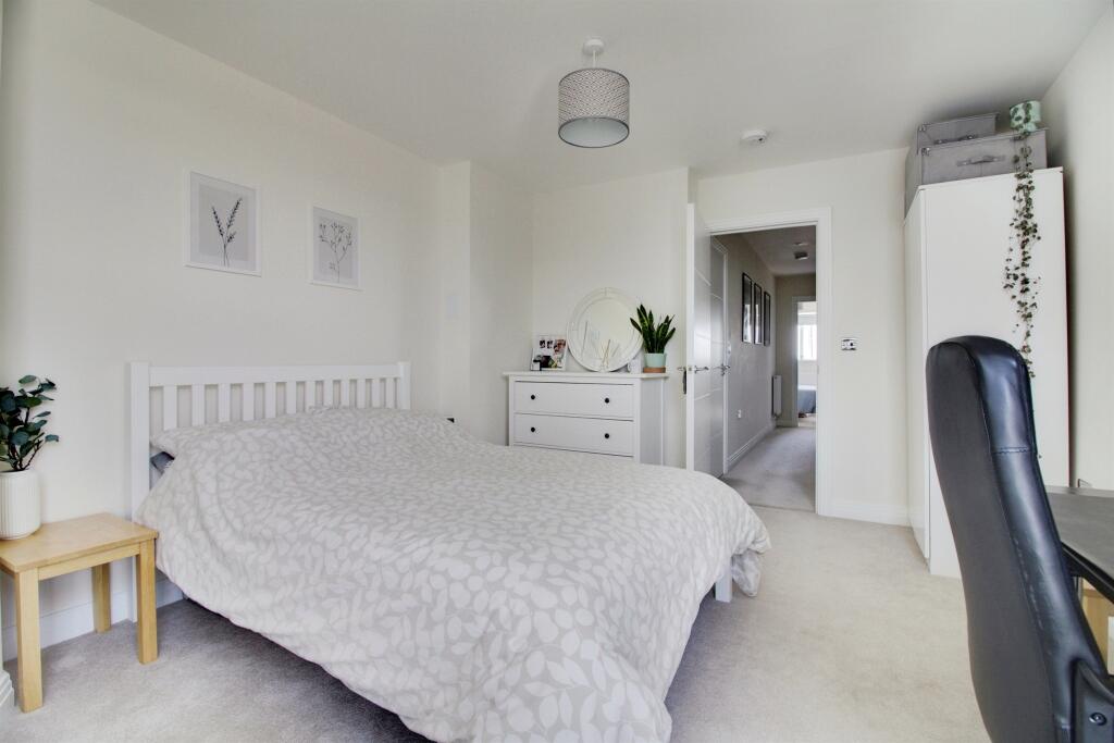 Additional property image - Bessemer Road, WELWYN GARDEN CITY