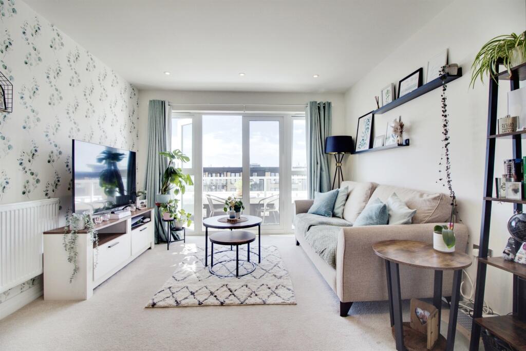 Additional property image - Bessemer Road, WELWYN GARDEN CITY