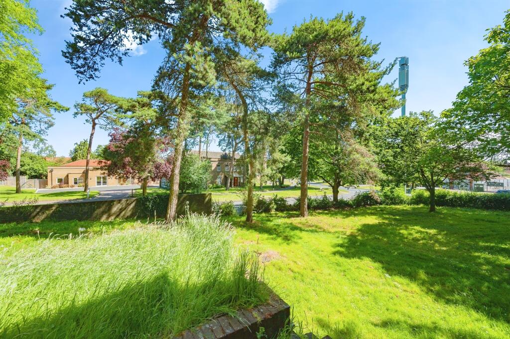 Additional property image - Hollybush Lane, Welwyn Garden City