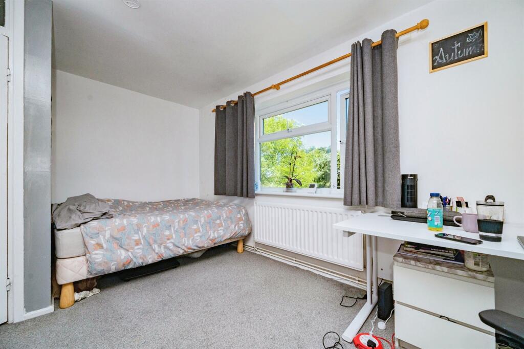 Additional property image - Hollybush Lane, Welwyn Garden City