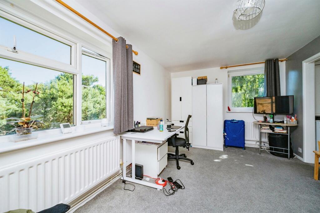 Additional property image - Hollybush Lane, Welwyn Garden City