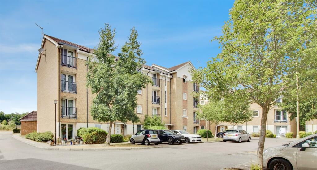 Main image of property: Chequers Field, WELWYN GARDEN CITY