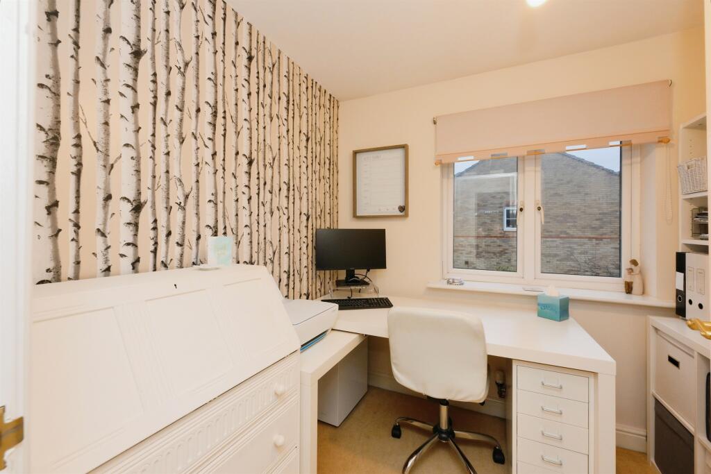 Additional property image - Lavender Close, Hatfield
