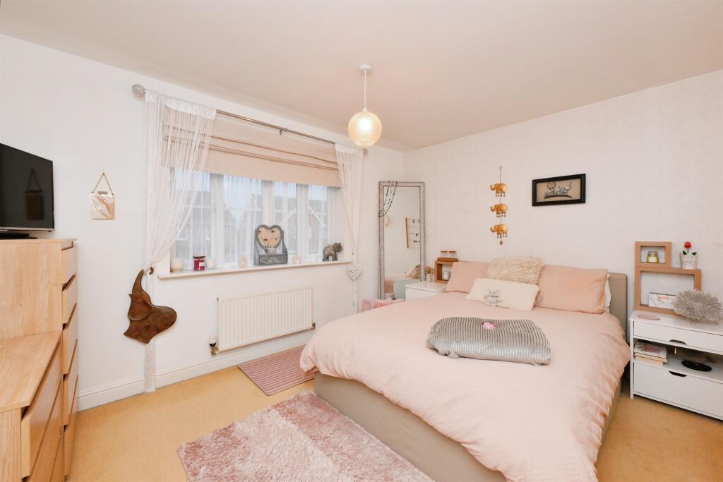 Additional property image - Lavender Close, Hatfield