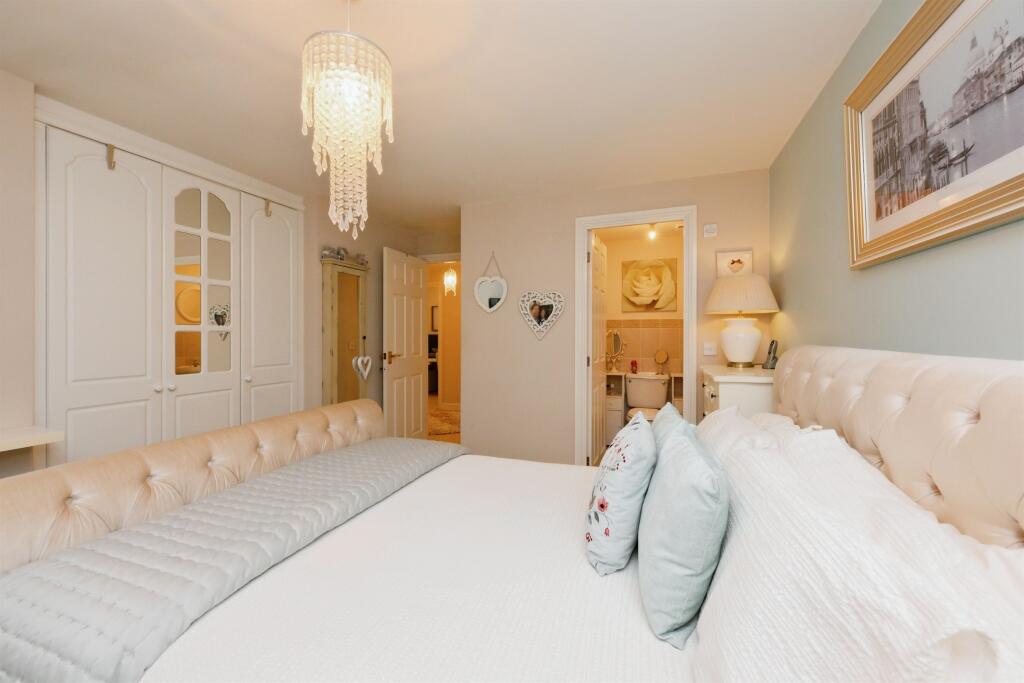 Additional property image - Lavender Close, Hatfield