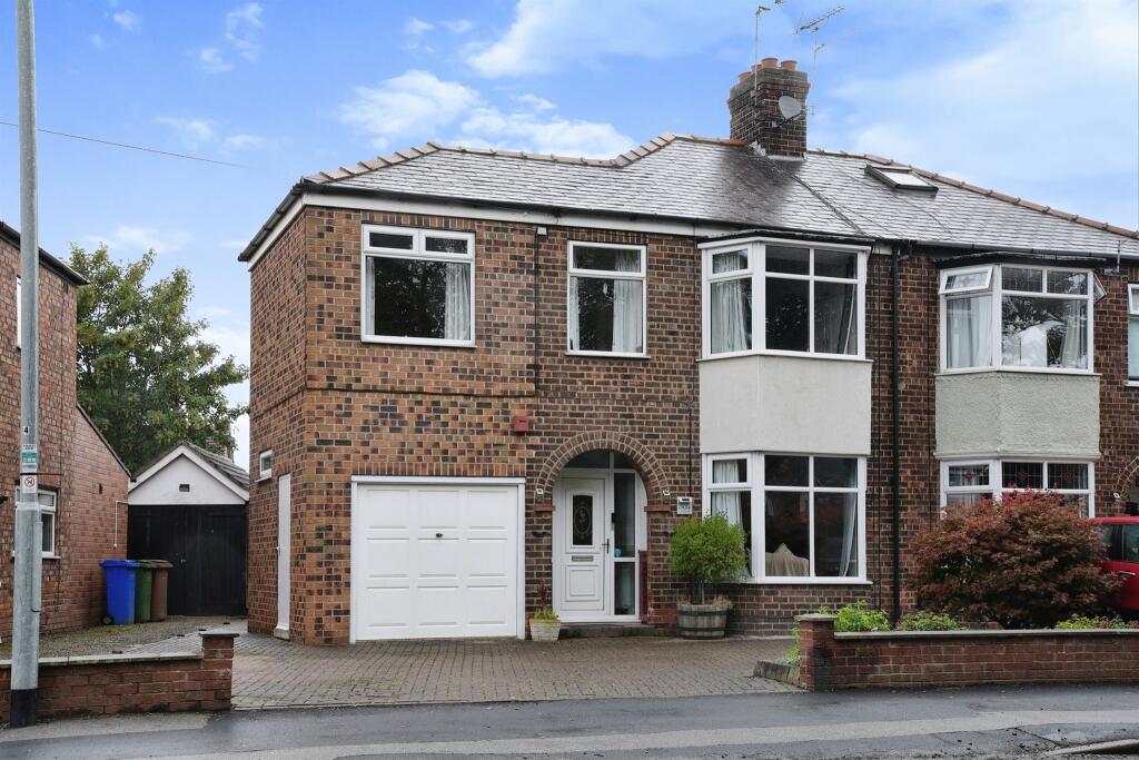 3 bedroom semidetached house for sale in Northgate, Cottingham, HU16