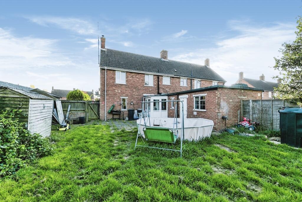 3 bedroom semidetached house for sale in Isle Bridge Road, Outwell