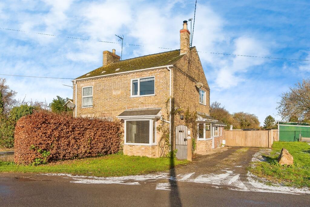 2 bedroom semidetached house for sale in Church Road, WISBECH
