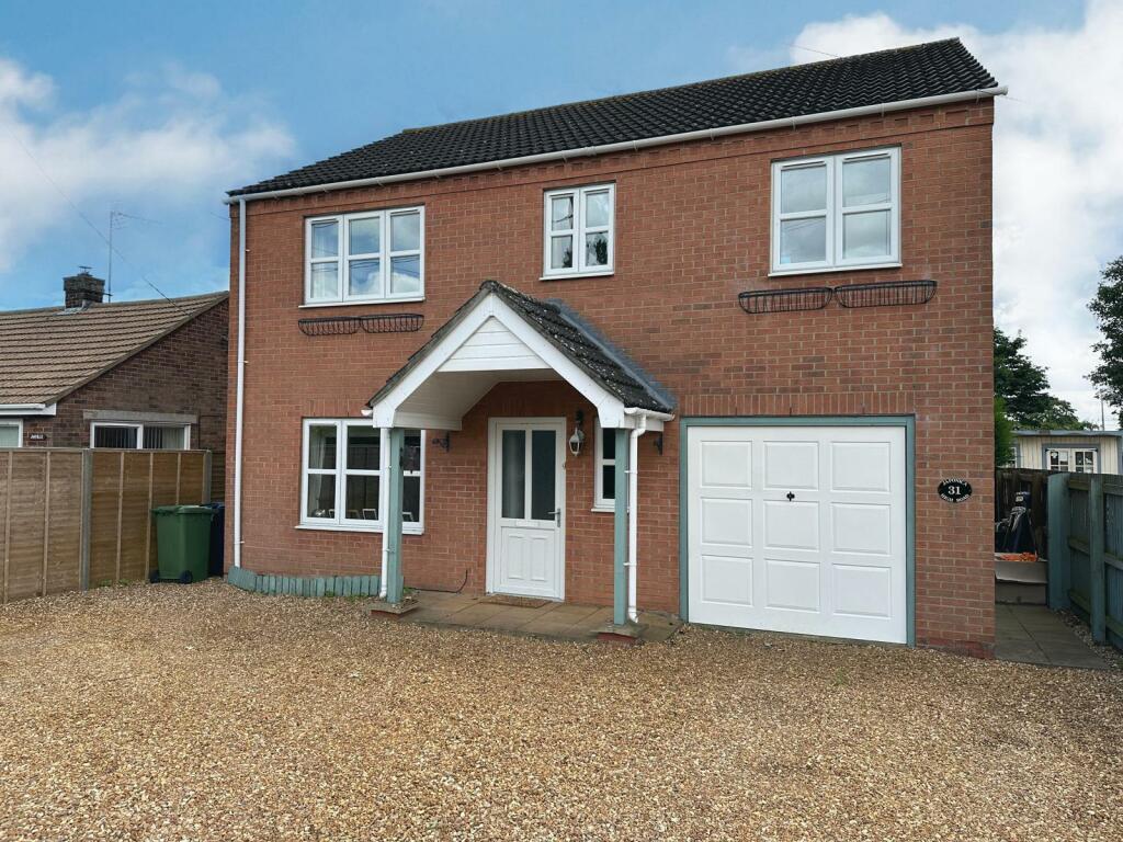 4 bedroom detached house for sale in High Road, Gorefield, Wisbech, PE13
