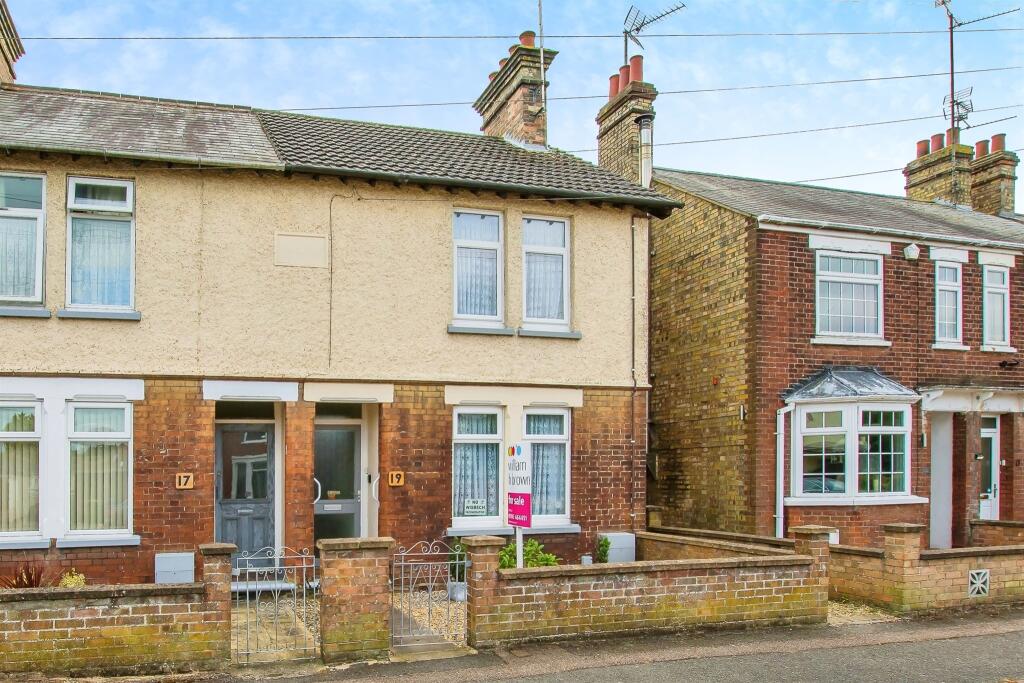 2 bedroom semidetached house for sale in Burdett Road, Wisbech, PE13