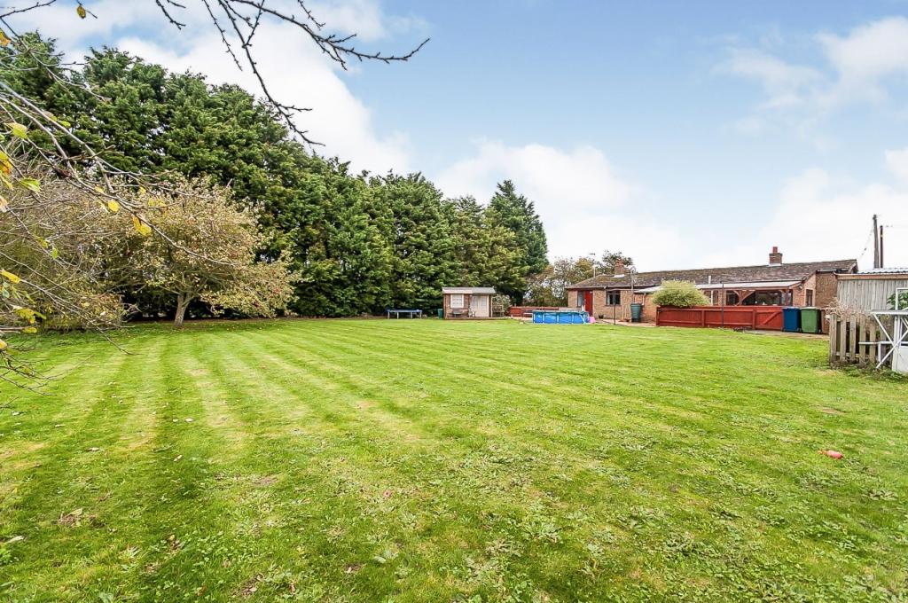 3 bedroom detached bungalow for sale in Cattle Dyke, Gorefield, Wisbech