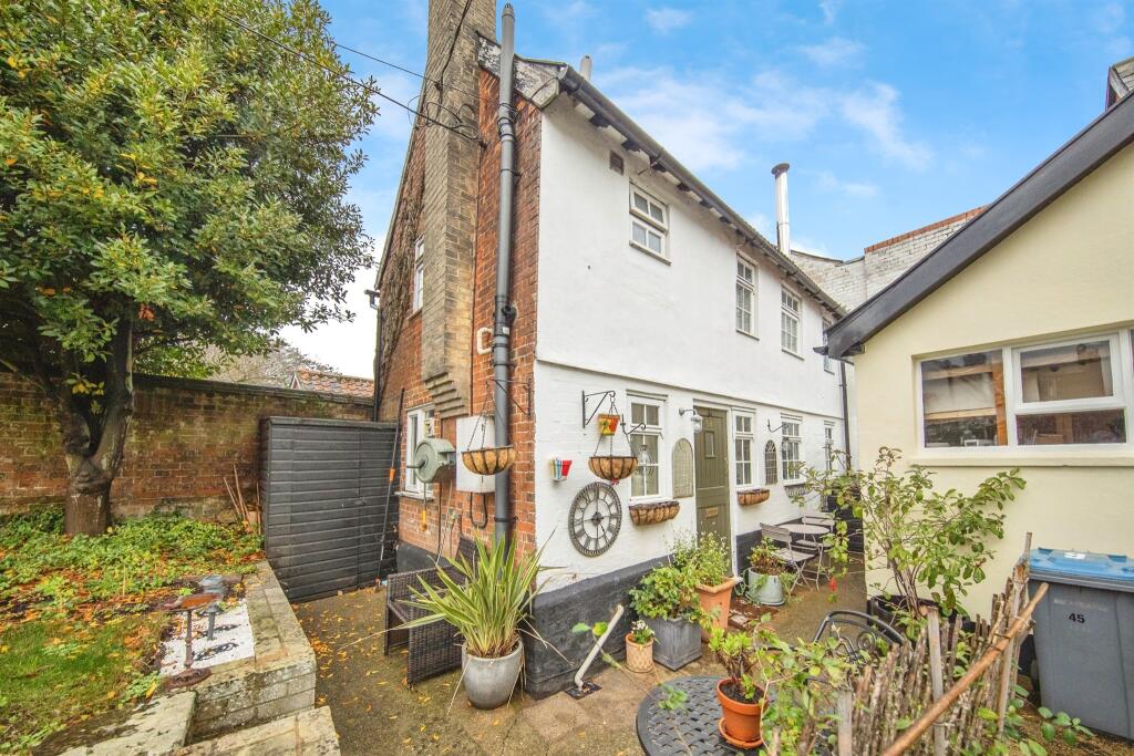 Main image of property: Thoroughfare, Woodbridge