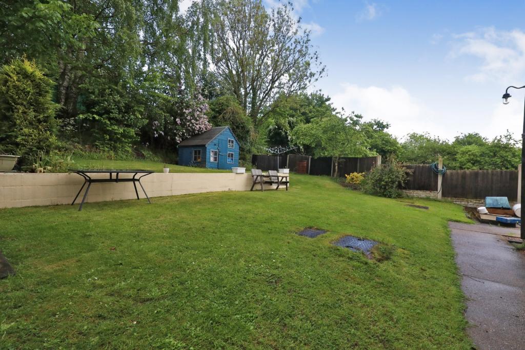 4 bedroom semidetached house for sale in Portland Street, Whitwell