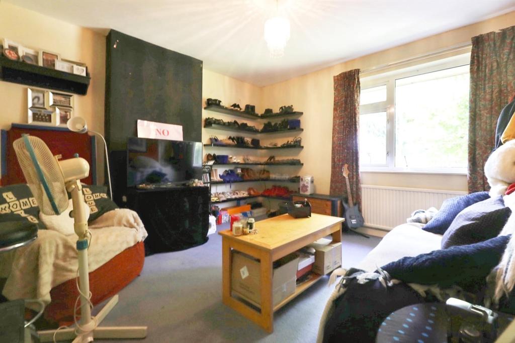 4 bedroom semidetached house for sale in Portland Street, Whitwell